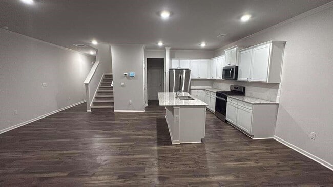 Building Photo - 2213 Blue Monarch Dr