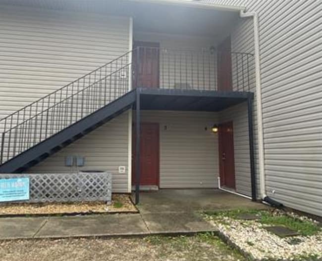 Primary Photo - 1128 Southwood Dr