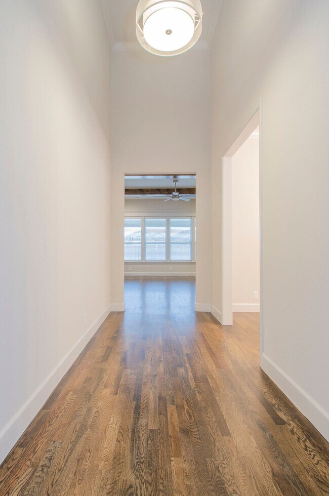 Building Photo - 12537 S 75th E Ave