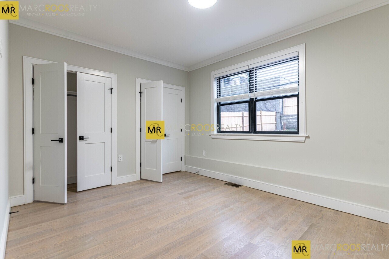 Building Photo - 152 Trenton St