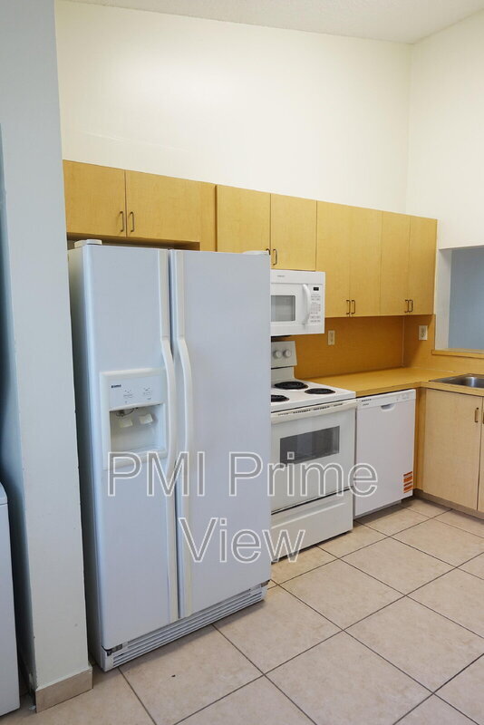 Building Photo - 6425 SW 130th Pl