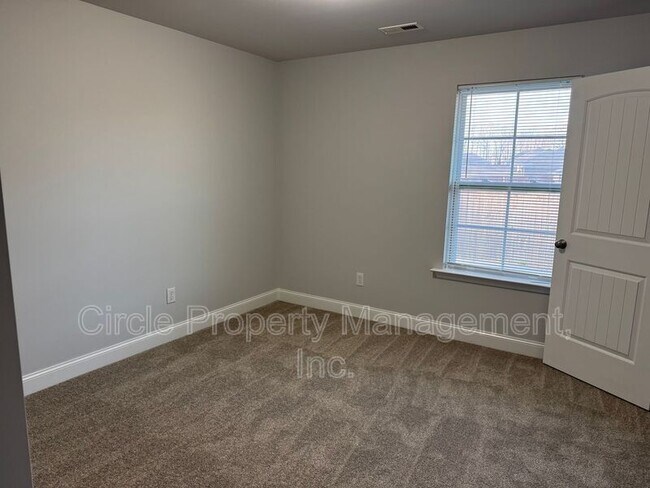 Building Photo - 14287 Wildflower Dr