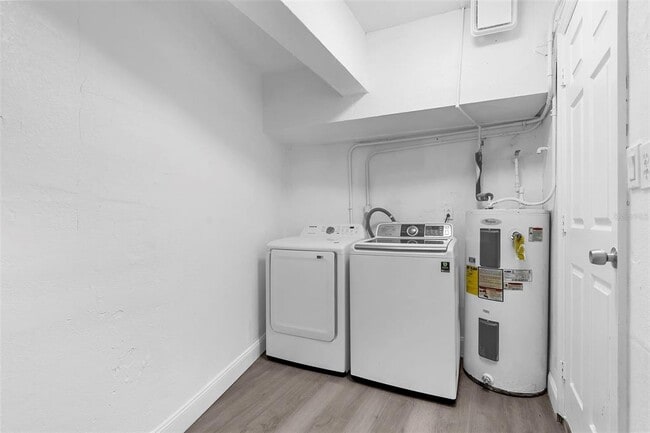 Building Photo - 21530 Glendale Ave