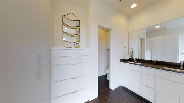 Building Photo - 4905 Live Oak St