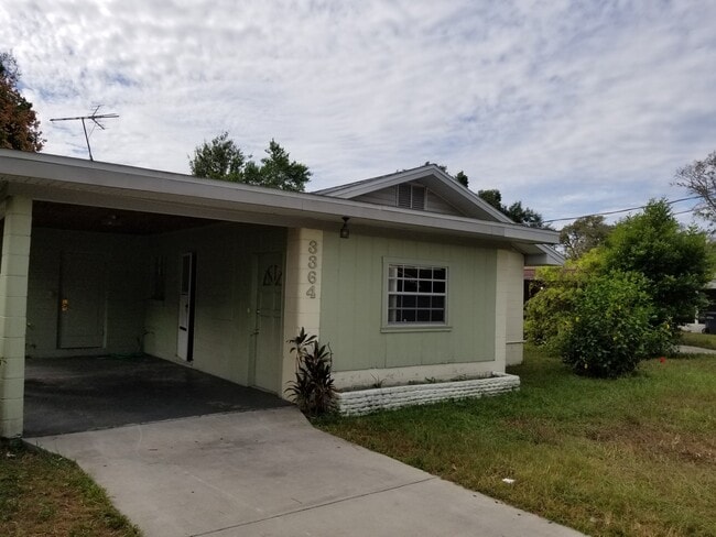 Building Photo - 3-Bedroom Home in Northwest Winter Haven