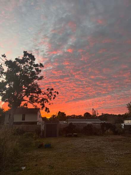 Building Photo - 4526 S Lockwood Ridge Rd