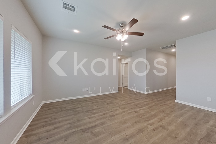 Building Photo - 123 Yardley Ct