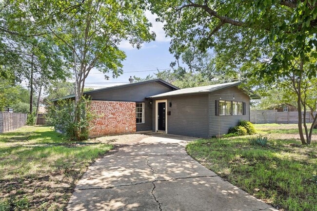 Primary Photo - 4911 Brighton Rd