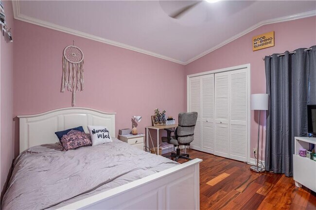 Building Photo - 7618 Solimar Cir