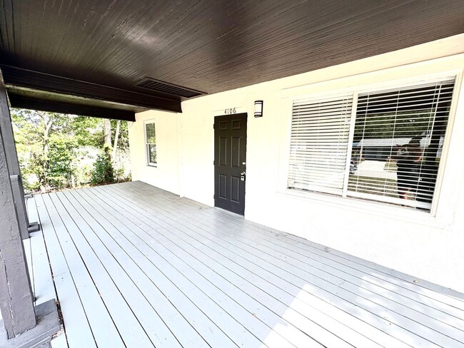 Building Photo - 3 BED/2 BATH Historic Home Available NOW!