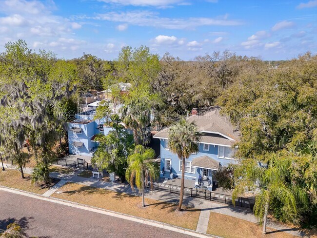 Building Photo - 606 S Park Ave