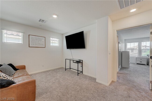 Building Photo - 386 Larksong Ave