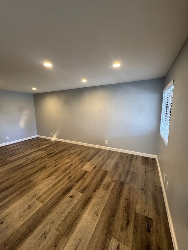 Building Photo - 25941 Montemar