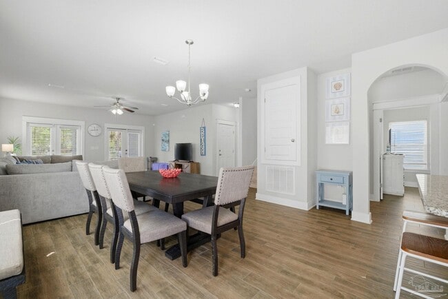 Building Photo - 7967 Double Gate Dr