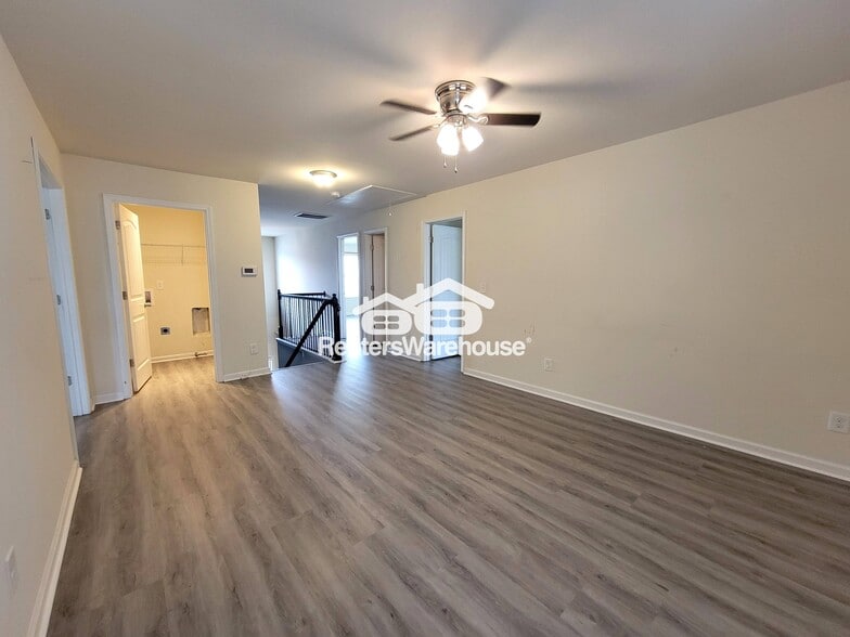 Building Photo - 9348 Lantana Trail