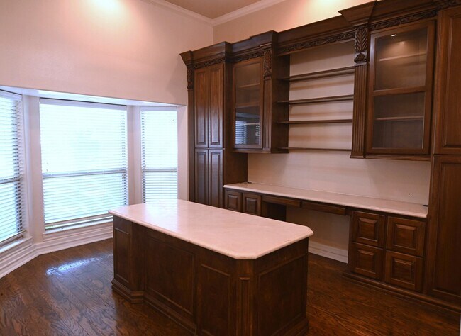 Building Photo - 3134 Homer Dr