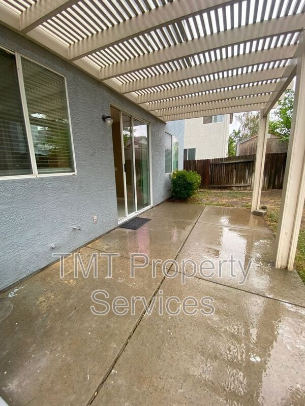 Building Photo - 8966 Forked Creek Way