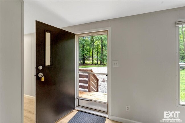 Building Photo - Welcome to Your Fresh Start at 139 Cookout...