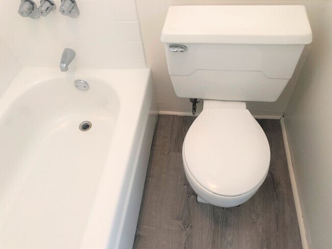 Building Photo - 1134 Kinau St