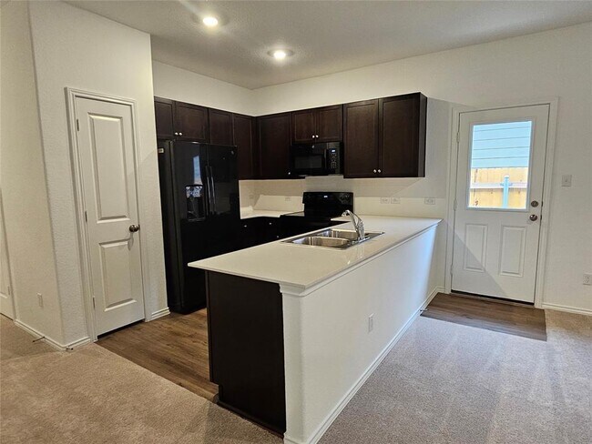 Building Photo - 128 Dollars Dr