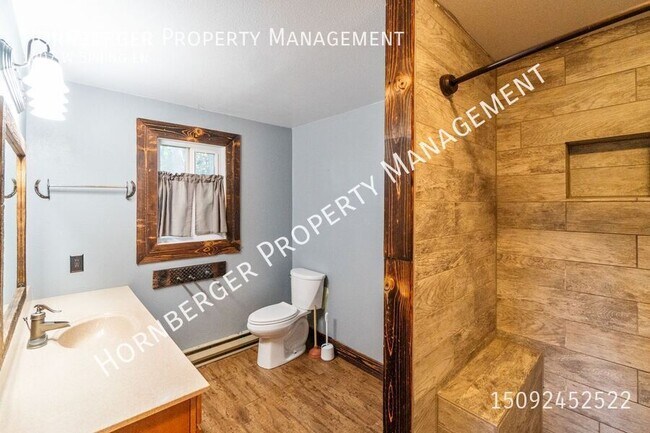 Building Photo - 1407 W Spring Ln