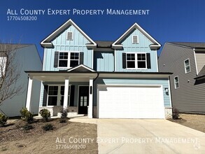 Building Photo - Stunning New Construction Home