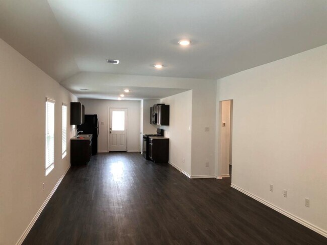 Building Photo - 11067 N Lake Mist Ln