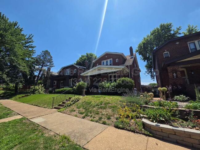 Building Photo - 4114 Alma Ave