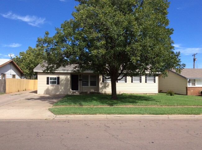 Building Photo - Available September 1st! Completely Update...
