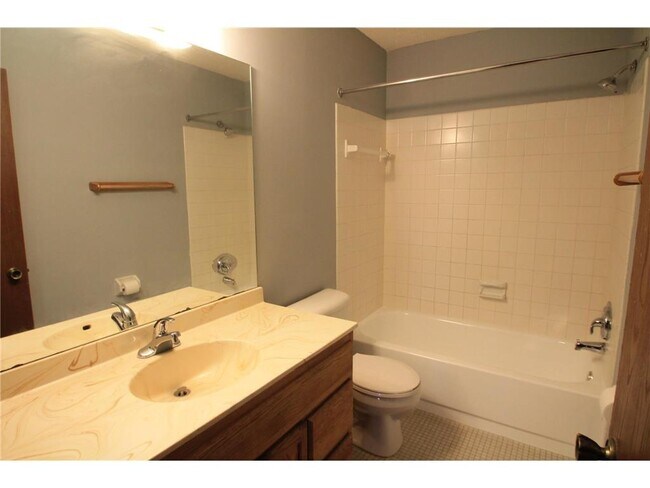 Building Photo - 3155 Coachman Rd