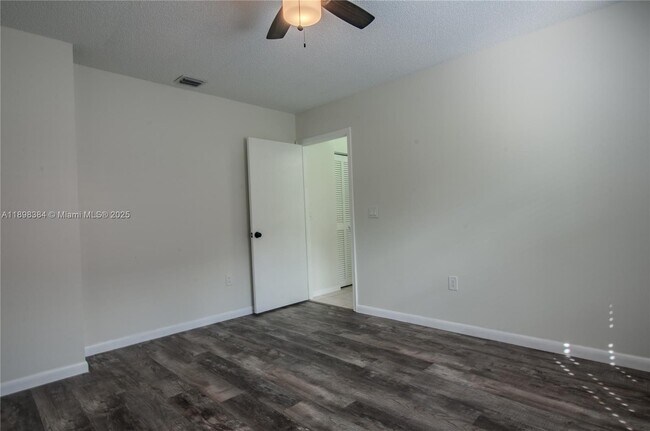 Building Photo - 7440 NW 65th Ln