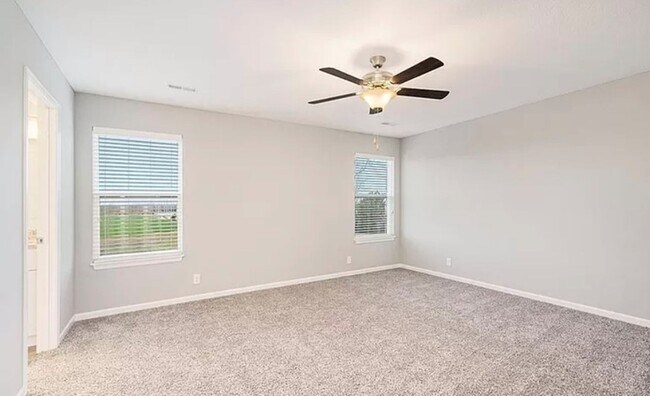 Building Photo - Beautiful 4 bedroom in Blue Springs! Coming Soon!
