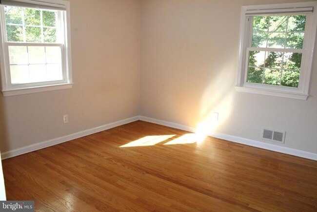 Building Photo - 3606 Barkley Dr