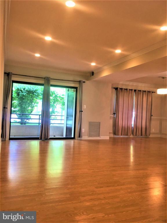 Building Photo - 6060 California Cir