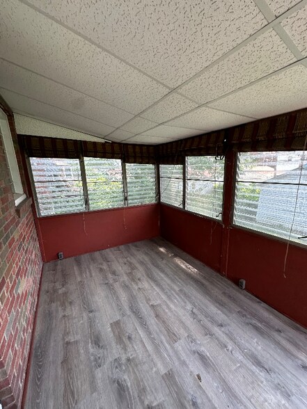 Building Photo - 1652 Grape Ave