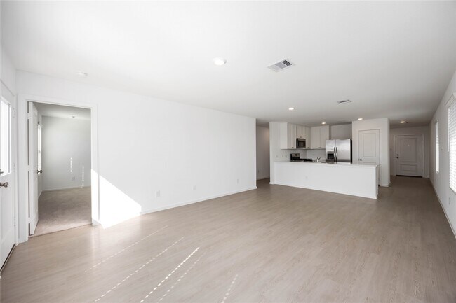 Building Photo - 4915 Esperanza Ter Dr