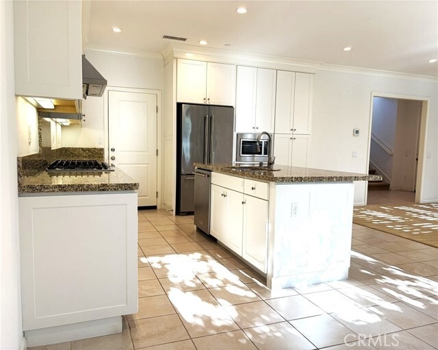 Building Photo - 178 Working Ranch