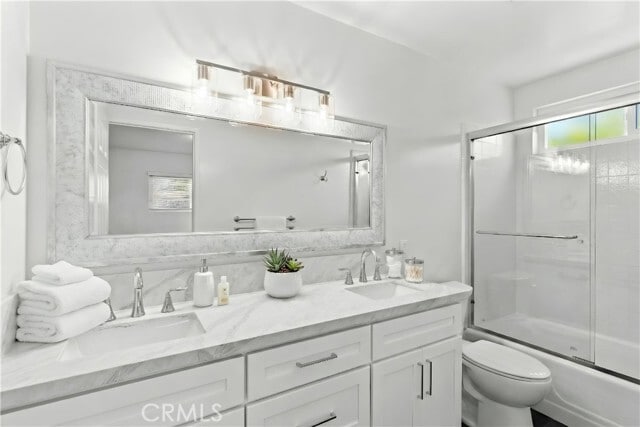 Building Photo - 7425 Garden Grove Ave