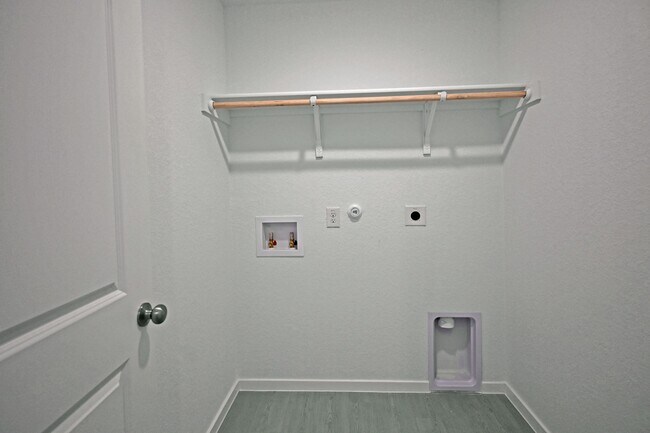 Building Photo - 3837 Low Tide