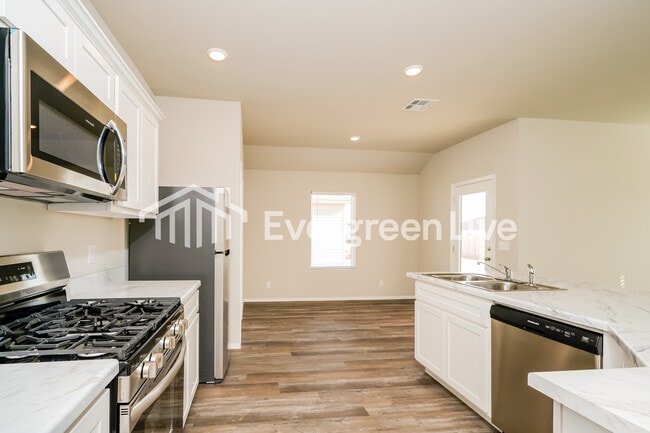 Building Photo - 10106 E King Pl