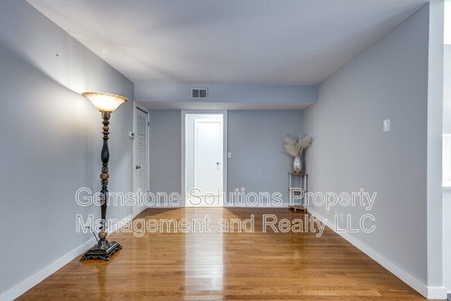 Building Photo - 1011 Murfreesboro Rd