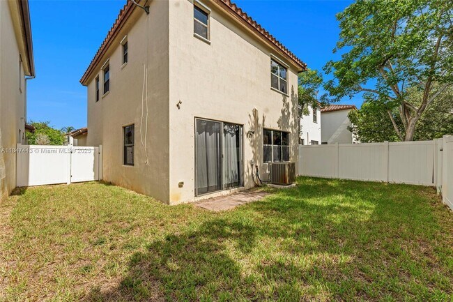 Building Photo - 3855 SW 90th Ave