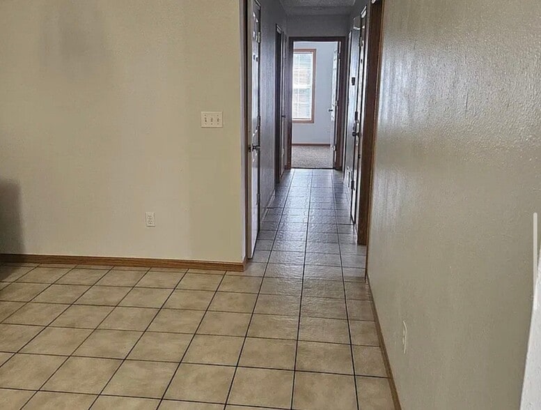 Building Photo - 113 1711 Rd