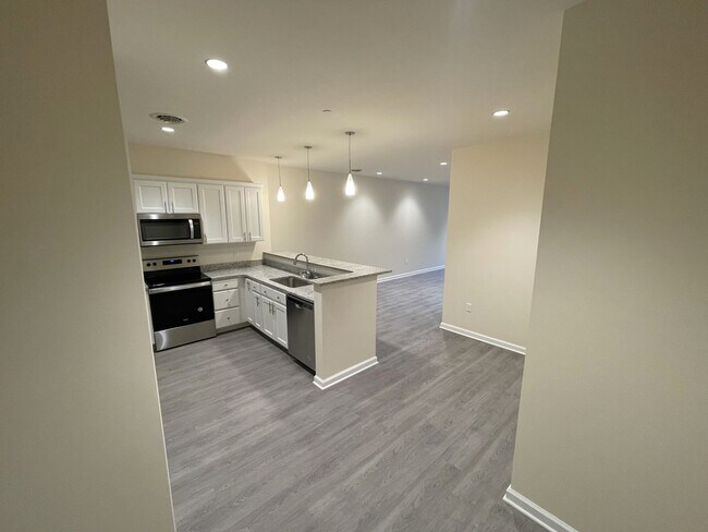 Building Photo - Luxurious 1-Bedroom Apartments in Downtown Schenectady!