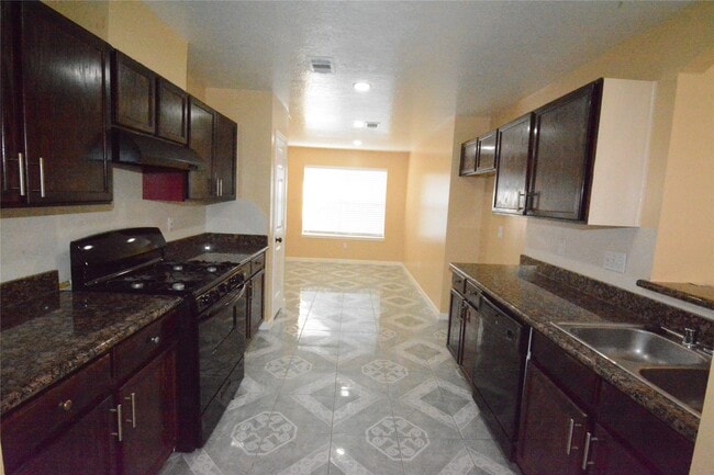 Building Photo - 9131 Knightsland Trail