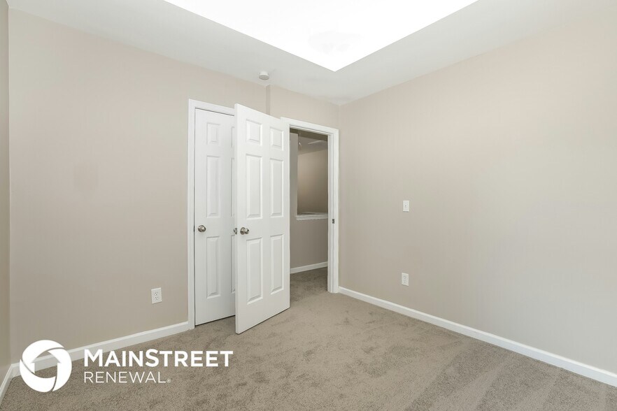 Building Photo - 4830 Tangerine Cir