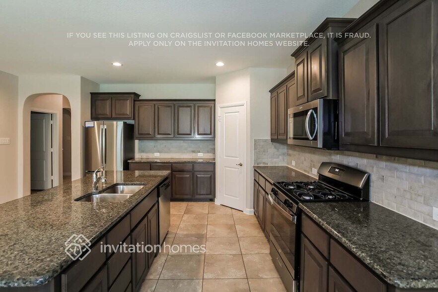 Building Photo - 1517 Bunting Dr