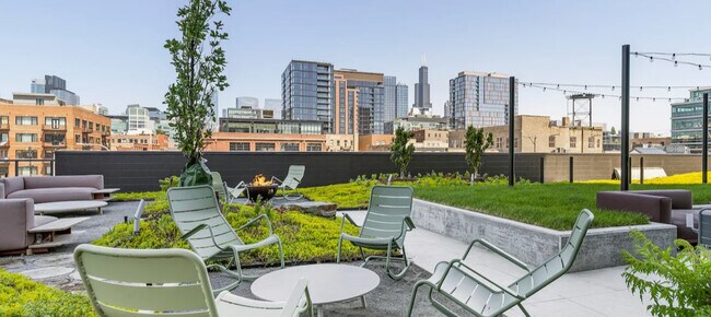 Building Photo - 225 N Elizabeth St