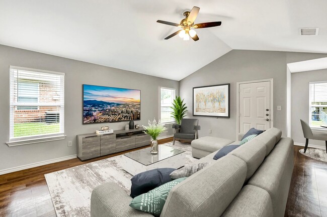 Building Photo - 3 Bedroom 2 Bath Duplex at Mansion Creek i...