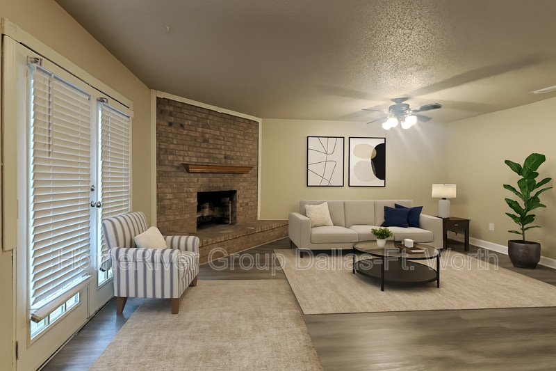 Building Photo - 9703 La Rochelle Dr